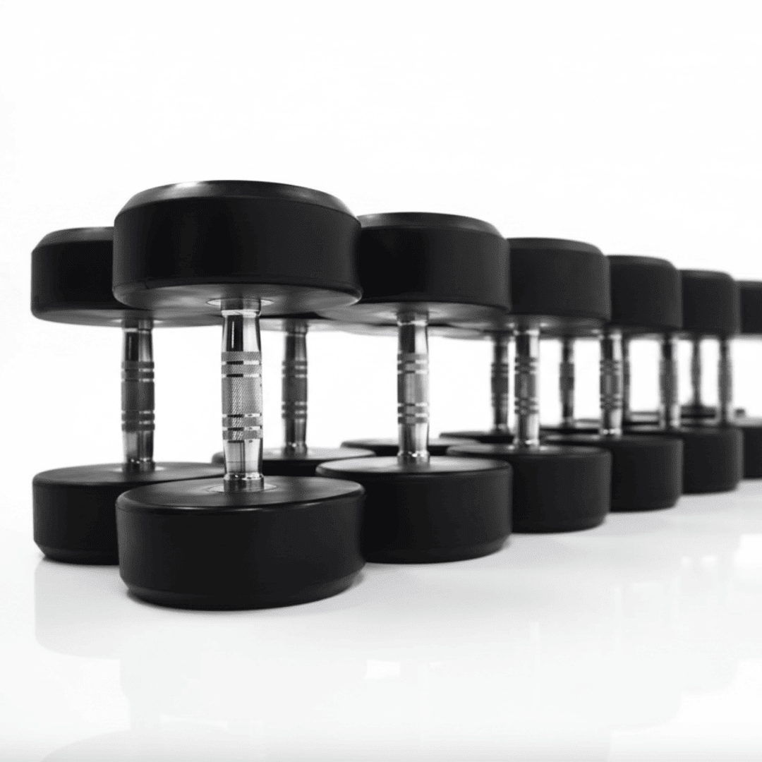 Rij ronde zwarte PU dumbbells 2–20 kg met chromen handgrepen – laag zijaanzicht